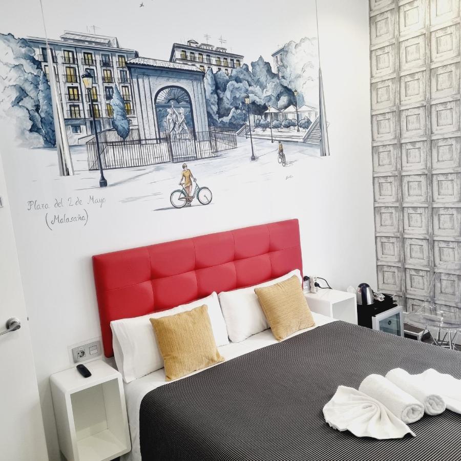 Hostal Lauria Madrid Luaran gambar