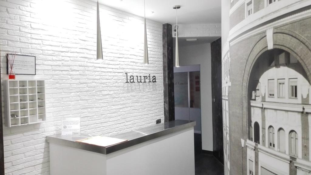 Hostal Lauria Madrid Luaran gambar