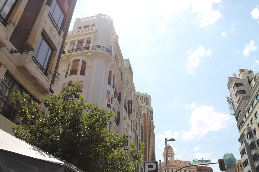 Hostal Lauria Madrid Luaran gambar
